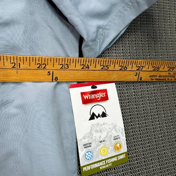 Wrangler Mens Short-Sleeve Performance Shirt Regular Fit Light Gray Size L - Picture 8 of 9